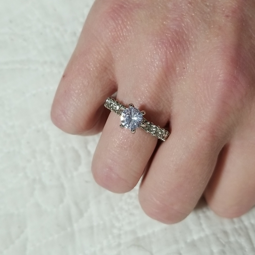 Sparkling ring size 9